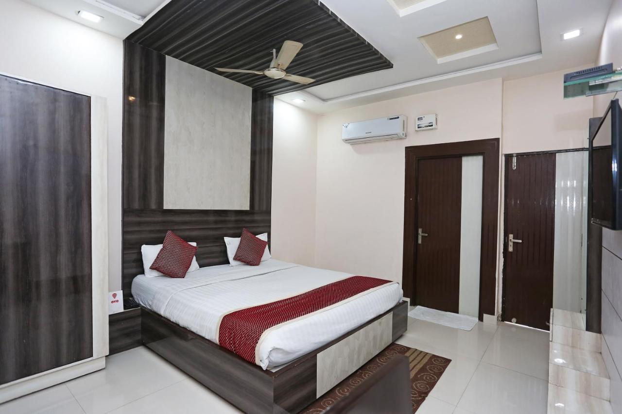 Oyo 3202 Hotel Gayatri Residency Агра Екстер'єр фото