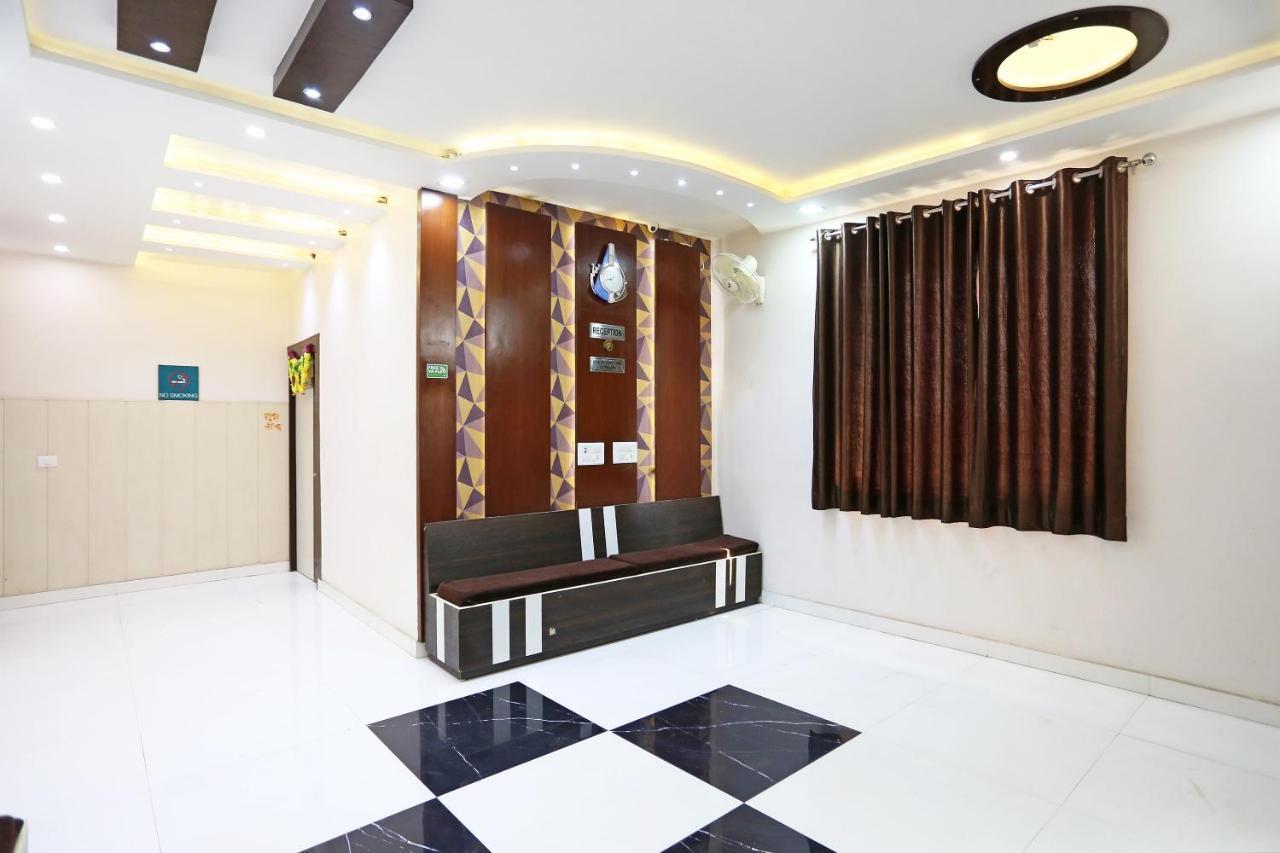 Oyo 3202 Hotel Gayatri Residency Агра Екстер'єр фото