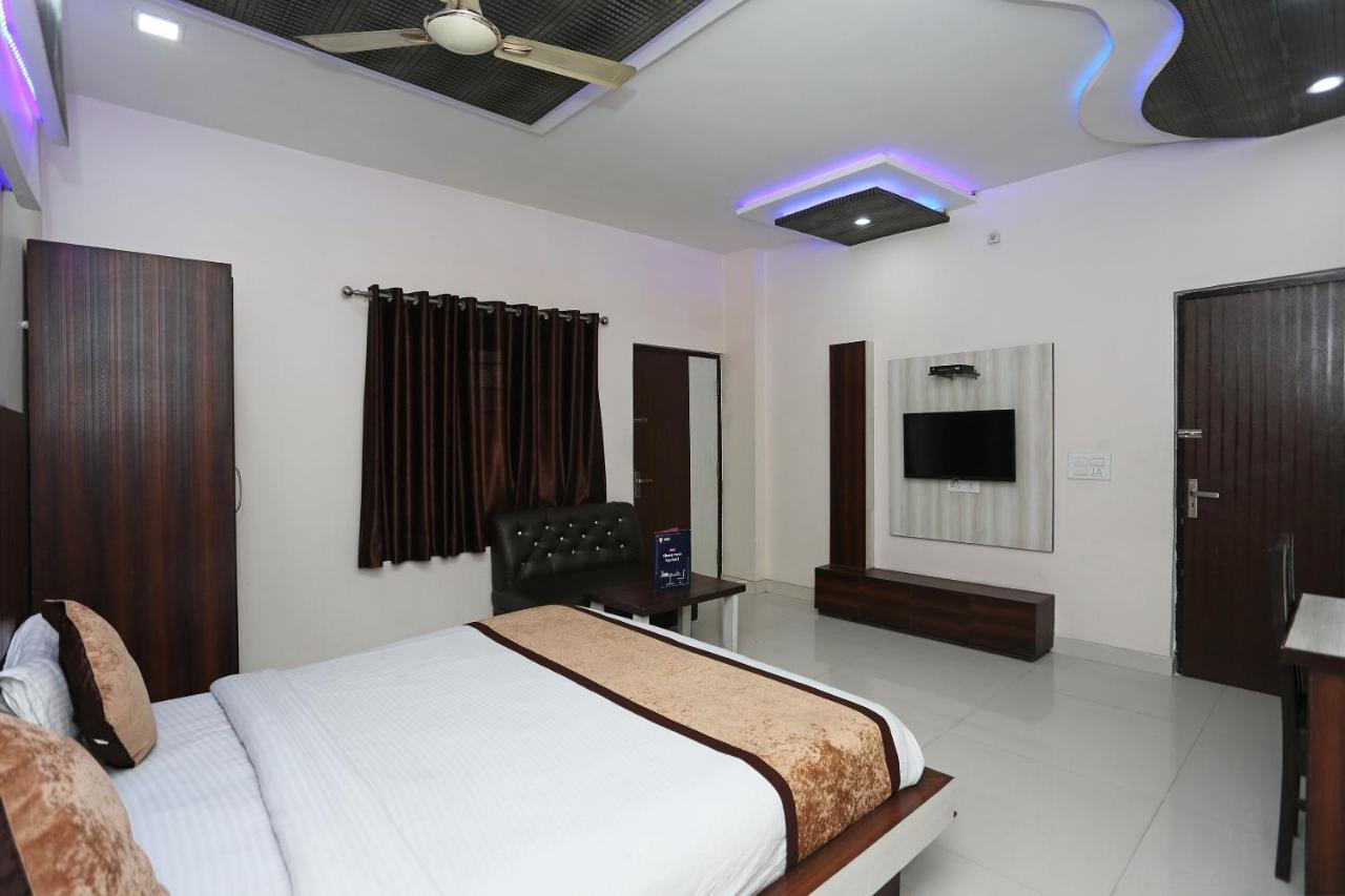 Oyo 3202 Hotel Gayatri Residency Агра Екстер'єр фото
