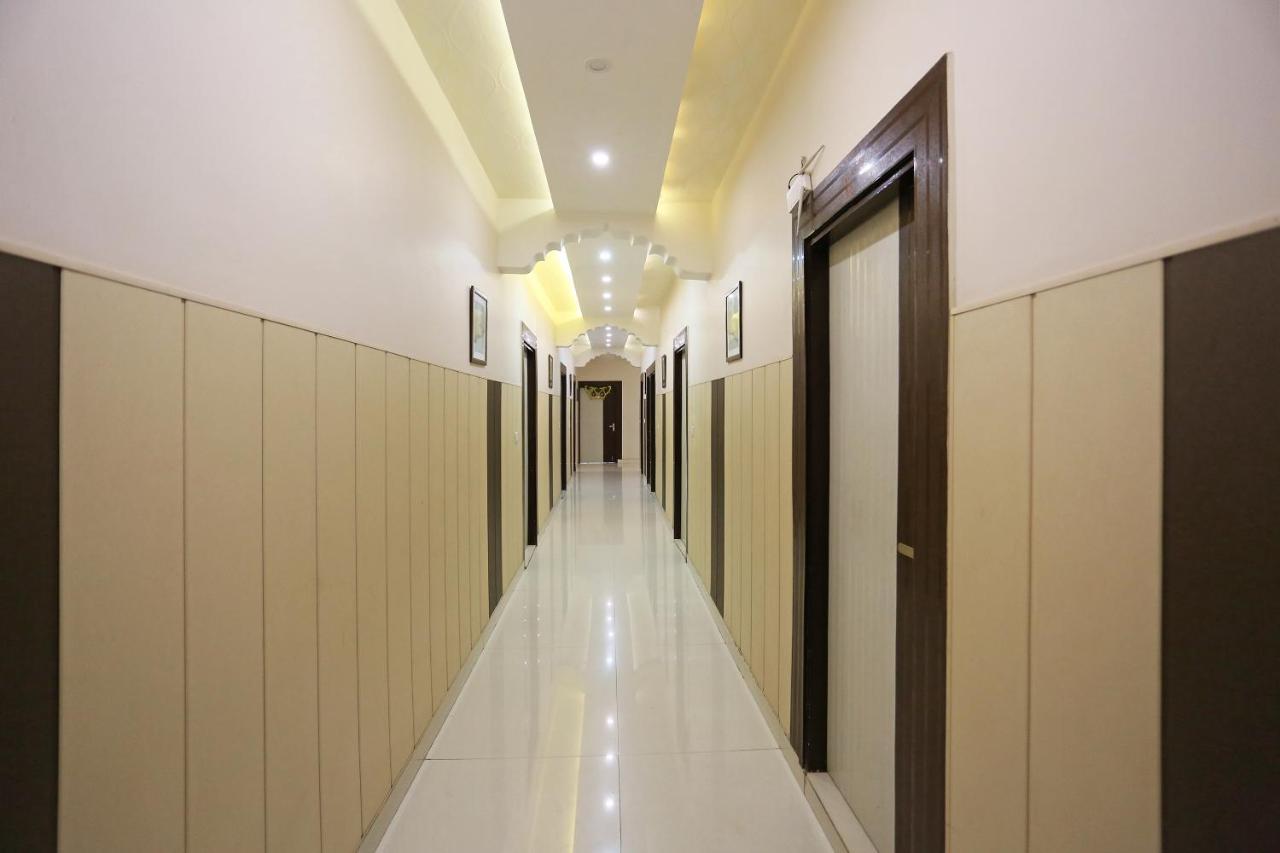 Oyo 3202 Hotel Gayatri Residency Агра Екстер'єр фото