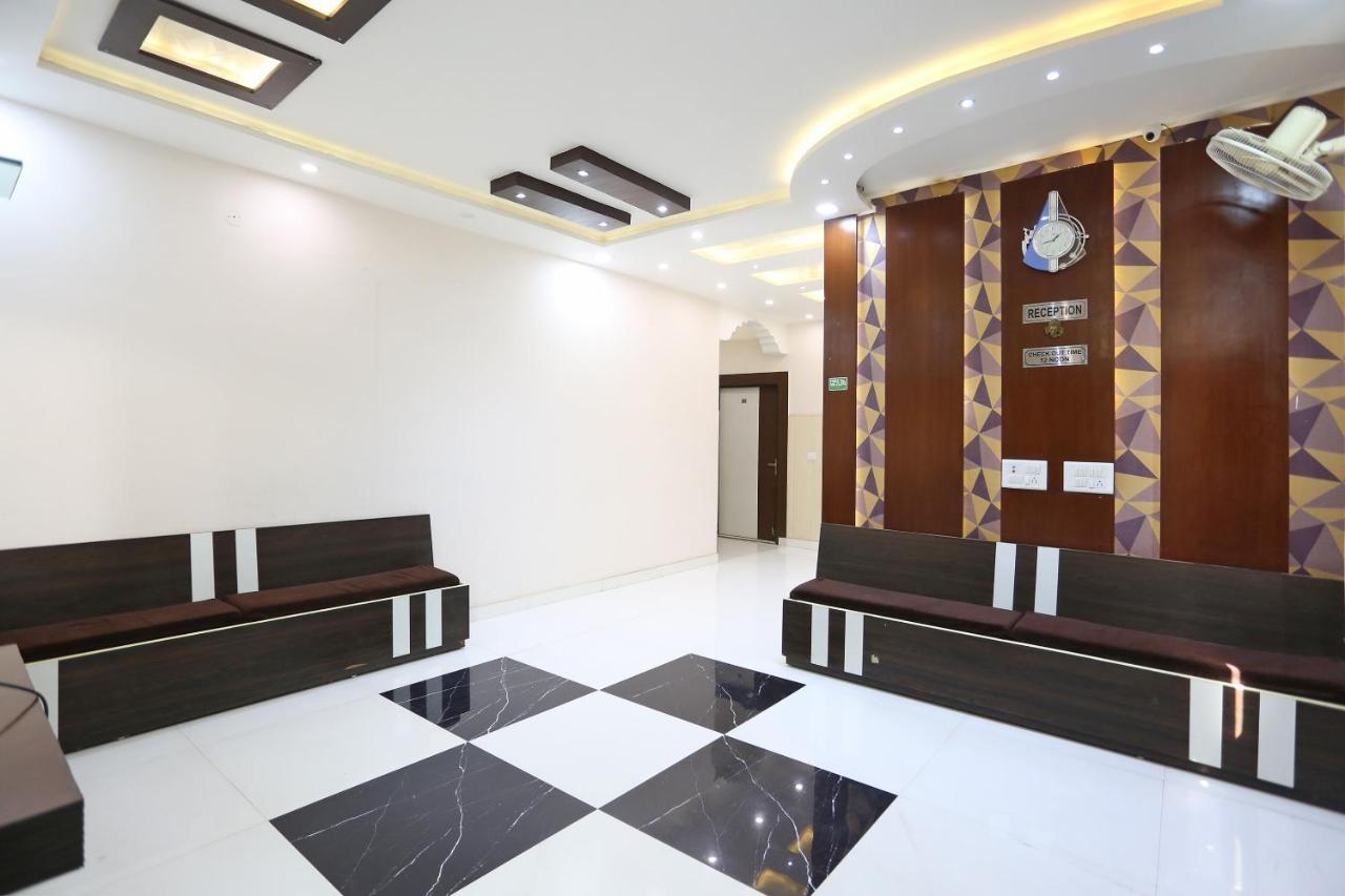 Oyo 3202 Hotel Gayatri Residency Агра Екстер'єр фото