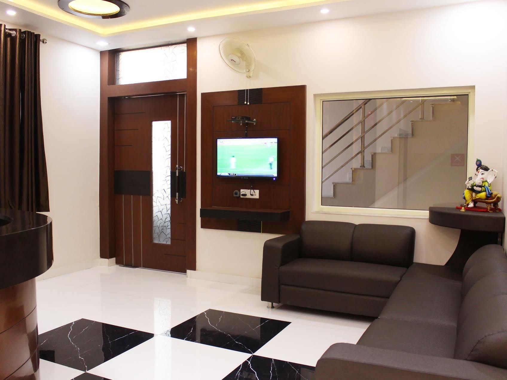 Oyo 3202 Hotel Gayatri Residency Агра Екстер'єр фото