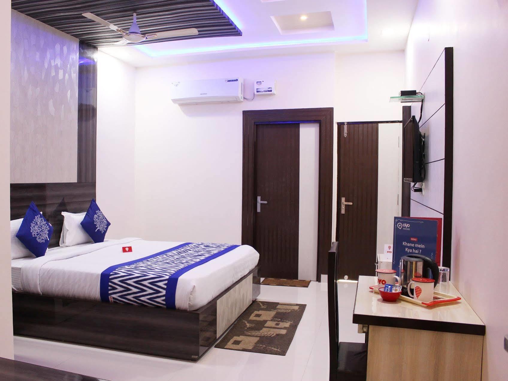 Oyo 3202 Hotel Gayatri Residency Агра Екстер'єр фото